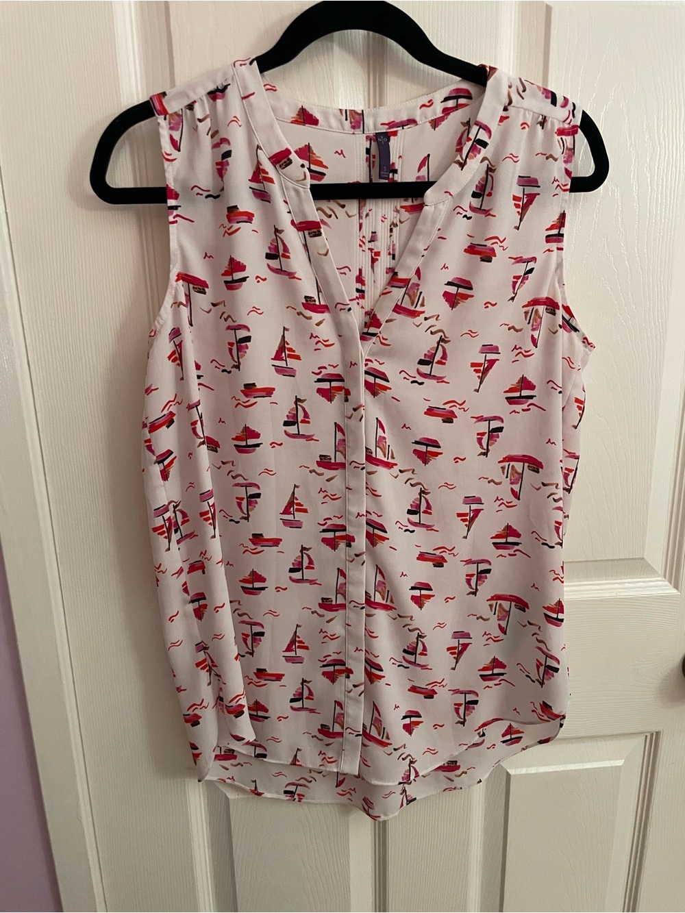 NYDJ White Sleeveless Camisole with Red Nautical Sailboat Print